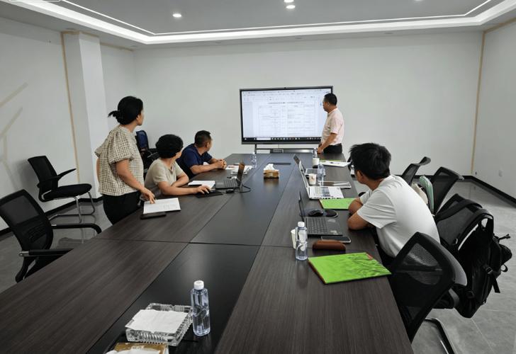 比如为名门锁业完成工厂自动化体系导入,生产计划体系搭建,新产品开发